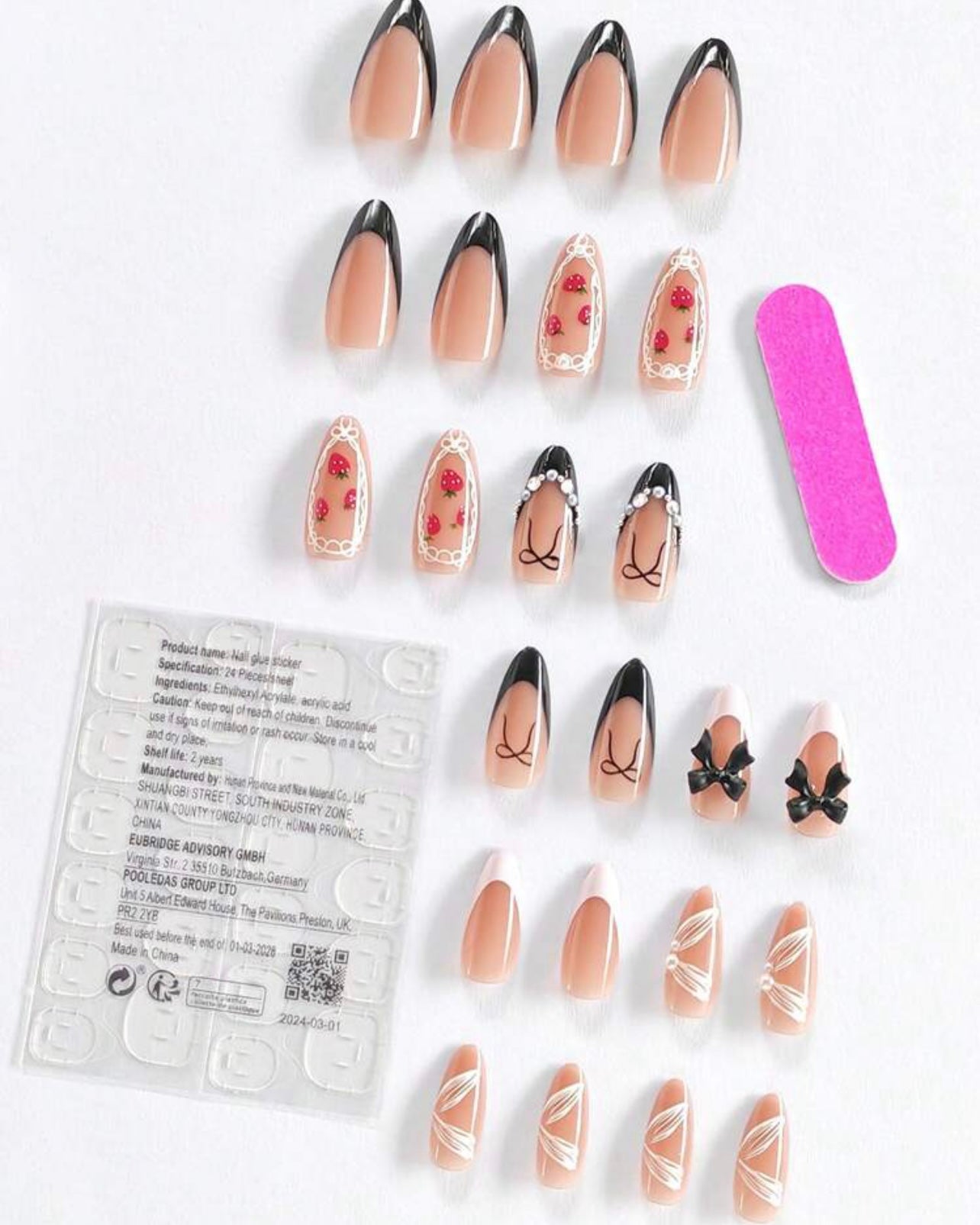 Strawberry Garden 🍓- Press On Nails (24Pcs set, Almond style)