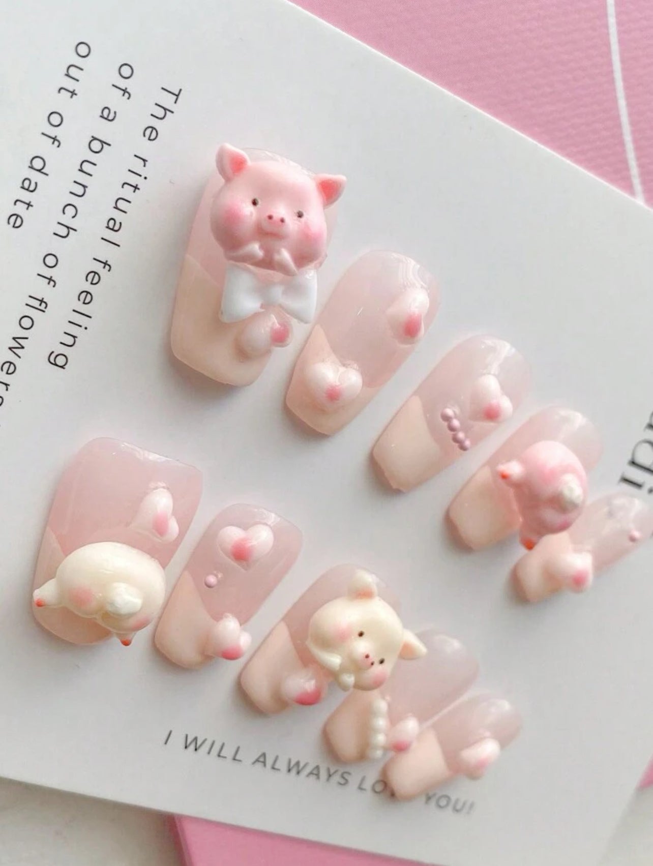 Cute piggies 🐷 - Press on nails (10Pcs, Short Square)